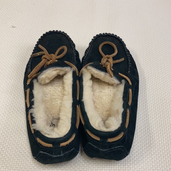 UGG Australia sheepskin black shoes . 6/7 ? - Picture 5 of 11